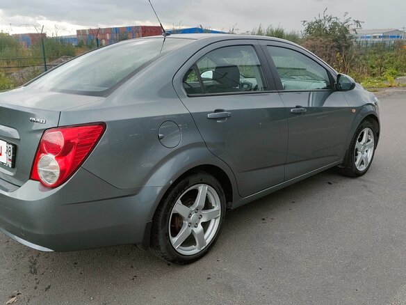 2014 Chevrolet Aveo II, серый, 550000 рублей - вид 3