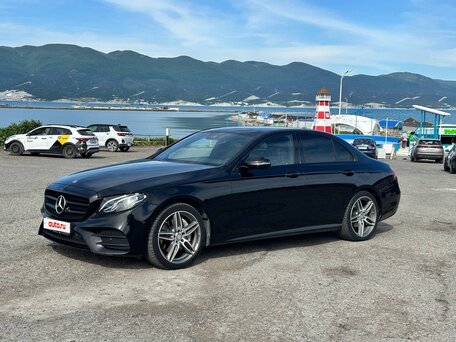 2016 Mercedes-Benz E-Класс 200 V (W213, S213, C238), чёрный, 2900000 рублей, вид 1