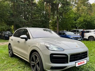 2020 Porsche Cayenne E-Hybrid III, серый, 6800000 рублей, вид 1