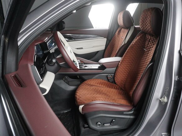 2023 Geely Monjaro (Xingyue L) I, серебристый, 3399000 рублей - вид 9
