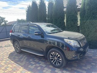 2010 Toyota Land Cruiser Prado 150 Series, серый, 2450000 рублей, вид 2