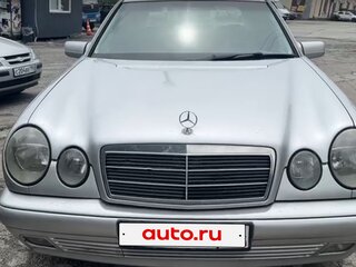 1998 Mercedes-Benz E-Класс 240 II (W210, S210), серебристый, 650000 рублей, вид 3