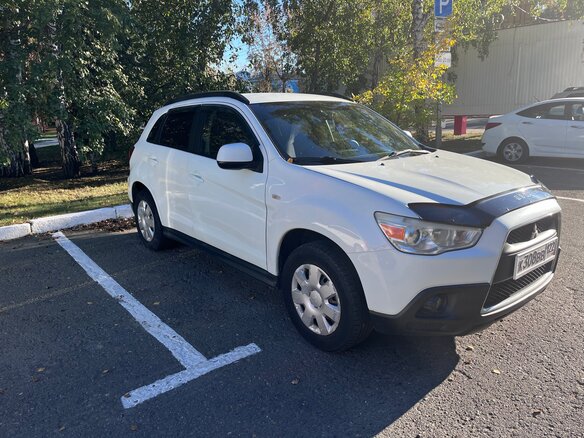 2010 Mitsubishi ASX I, белый, 770000 рублей