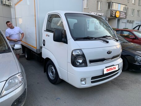2013 Kia Bongo, белый, 1045000 рублей, вид 2