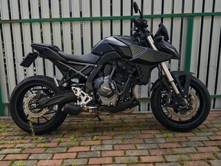 2023 Suzuki GSX-8S, чёрный, 750000 рублей, вид 2