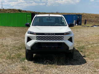 2025 Toyota Hilux Extra Cab VIII Рестайлинг 2, белый, 7080000 рублей, вид 2