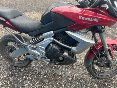2011 Kawasaki Versys 650, пурпурный, 400000 рублей, вид 3