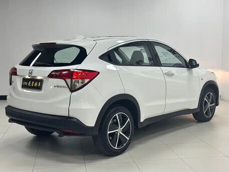 2022 Honda Vezel I Рестайлинг, белый, 1330000 рублей, вид 3
