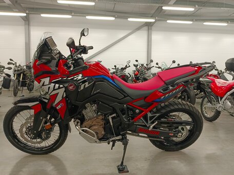 2023 Honda CRF 1100L Africa Twin, красный, 1490000 рублей, вид 4