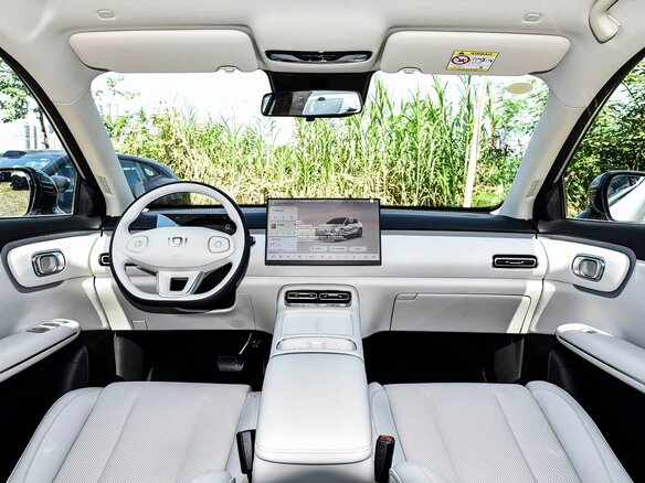 2026 Changan Qiyuan Q05 51.9 kWh II, серый, 2300000 рублей - вид 17