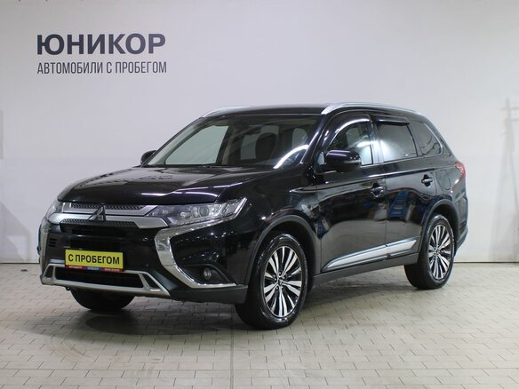 2018 Mitsubishi Outlander III Рестайлинг 3, чёрный, 1929000 рублей