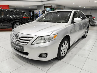 2011 Toyota Camry VI (XV40) Рестайлинг, серебристый, 1050000 рублей, вид 1