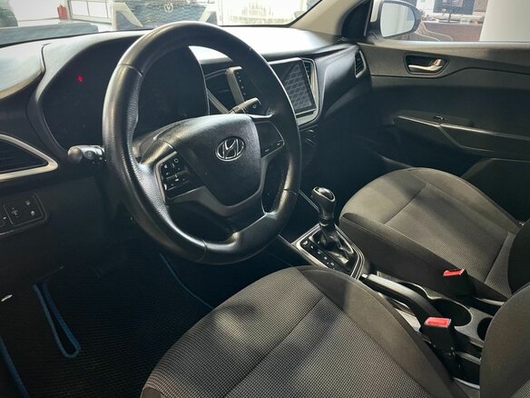 2017 Hyundai Solaris II, белый, 1019900 рублей - вид 12