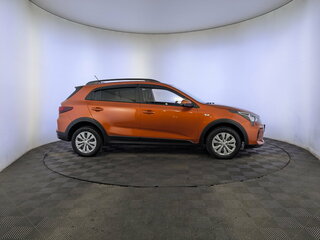 2021 Kia Rio X IV Рестайлинг, оранжевый, 1650000 рублей, вид 4