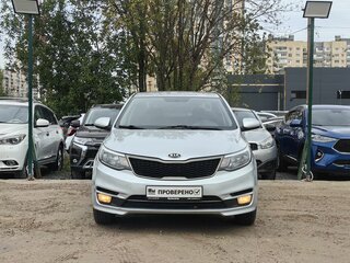 2017 Kia Rio III Рестайлинг, серебристый, 1049000 рублей, вид 2