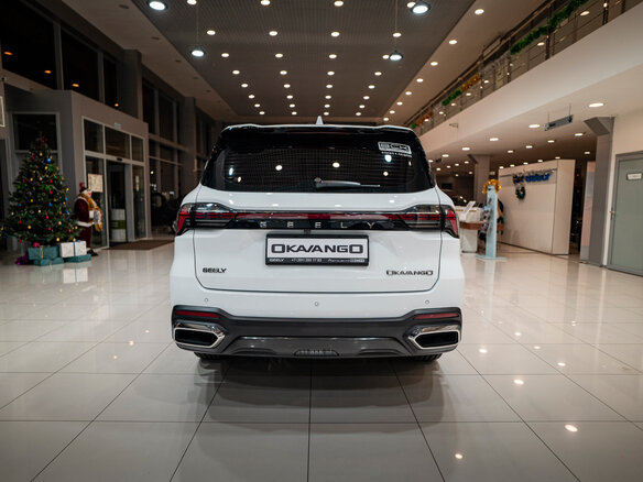 2026 Geely Okavango I Рестайлинг, белый, 4085990 рублей - вид 6