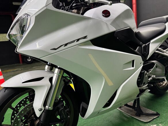 2017 Honda VFR 800, белый, 785000 рублей - вид 20
