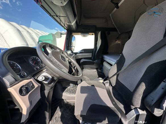 2020 MAN TGX, красный, 8500000 рублей - вид 18