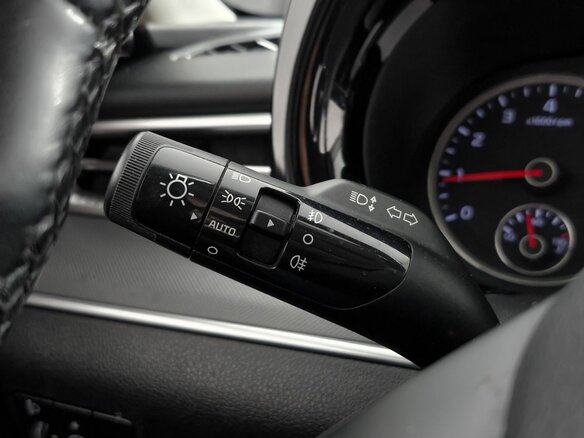 2020 Kia K5 III, белый, 2099000 рублей - вид 20