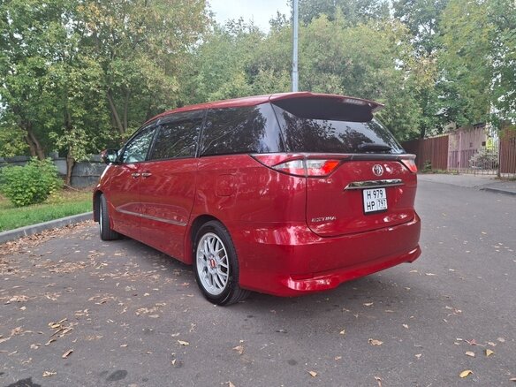 2016 Toyota Estima III Рестайлинг 3, красный, 2880000 рублей - вид 4