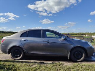 2013 Geely Emgrand EC7, серый, 290000 рублей, вид 3