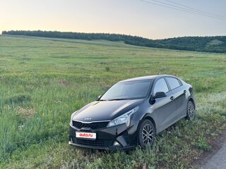 2021 Kia Rio IV Рестайлинг, чёрный, 1800000 рублей, вид 1