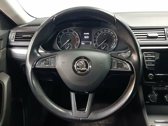 2019 Skoda Superb III, белый, 2000000 рублей - вид 15