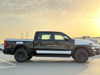 2025 Ram 1500 Crew Cab V Рестайлинг, чёрный, 10800000 рублей, вид 4