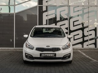 2017 Kia Ceed II Рестайлинг, белый, 1445000 рублей, вид 3