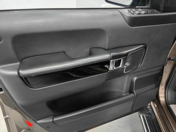 2009 Land Rover Range Rover Supercharged III Рестайлинг 2, коричневый, 1520000 рублей - вид 26