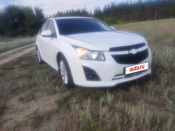 2012 Chevrolet Cruze I Рестайлинг, белый, 720000 рублей - вид 1