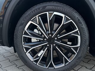 2026 Geely Xingyue L I Рестайлинг 2, чёрный, 2990000 рублей, вид 3