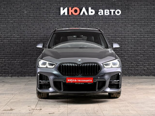 2021 BMW X1 20i xDrive II (F48) Рестайлинг, чёрный, 3350000 рублей, вид 2