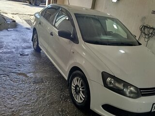2014 Volkswagen Polo V, белый, 620000 рублей, вид 1