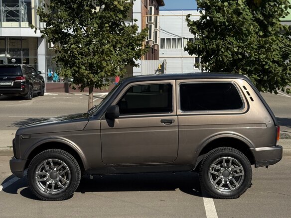 2019 Lada (ВАЗ) 2121 (4x4) Urban I Рестайлинг, коричневый, 610000 рублей - вид 13