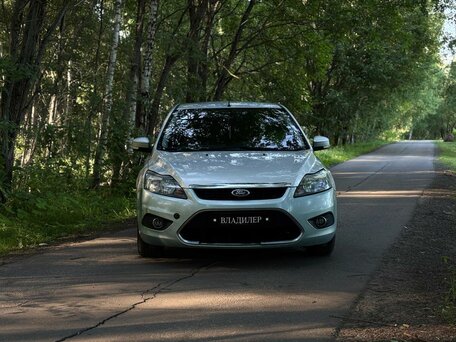 2011 Ford Focus II Рестайлинг, серебристый, 480000 рублей, вид 3