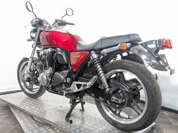 2010 Honda CB 1100, красный, 525000 рублей - вид 3