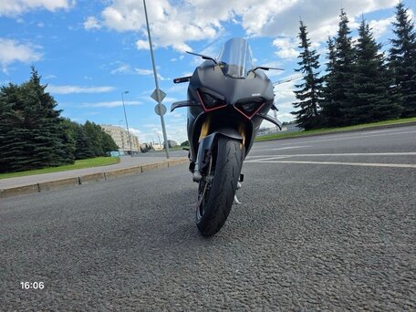 2021 Ducati Panigale V4, чёрный, 3150000 рублей, вид 2