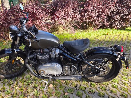 2017 Triumph Bonneville Bobber, зелёный, 1000000 рублей, вид 1