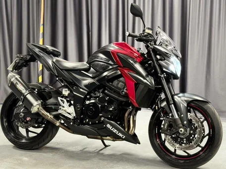 2018 Suzuki GSX-S 750, красный, 690000 рублей, вид 1