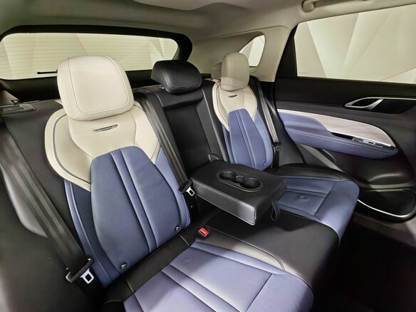 2024 Hongqi HS3, белый, 2947000 рублей - вид 15