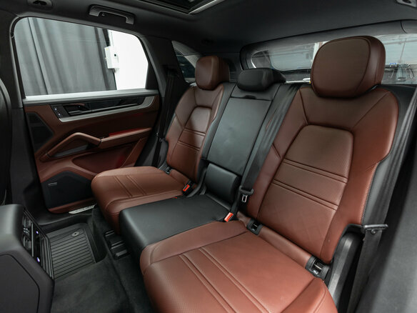 2023 Porsche Cayenne III Рестайлинг, серый, 12890000 рублей - вид 30