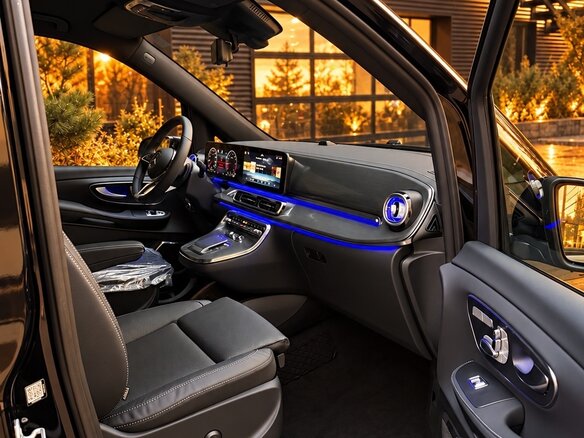 2026 Mercedes-Benz V-Класс Extra Long 300 d экстра длинный III (W447) Рестайлинг 2, чёрный, 13990000 рублей - вид 16