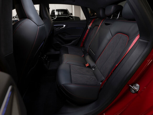2025 Audi A5 L III (B10), красный, 6090000 рублей - вид 17