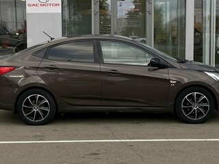 2016 Hyundai Solaris I Рестайлинг, коричневый, 767000 рублей, вид 5