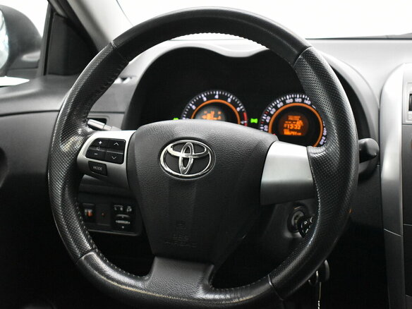 2010 Toyota Corolla X (E140, E150) Рестайлинг, серебристый - вид 8