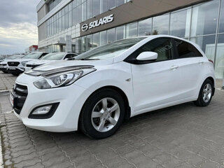 2015 Hyundai i30 II Рестайлинг, белый, 933530 рублей, вид 3