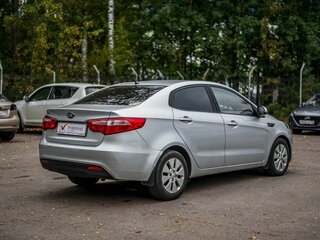 2015 Kia Rio III Рестайлинг, серебристый, 944000 рублей, вид 2
