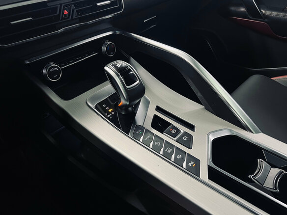 2021 Geely Coolray I, серебристый, 1600000 рублей - вид 16