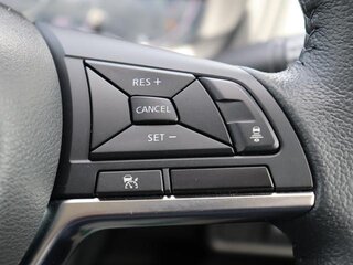 2020 Nissan Note II Рестайлинг, белый, 850000 рублей, вид 3